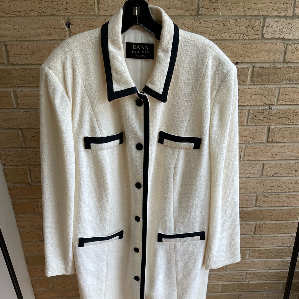 Sz 18 Dana Buchman Cream Coat Dress. With Blk trim